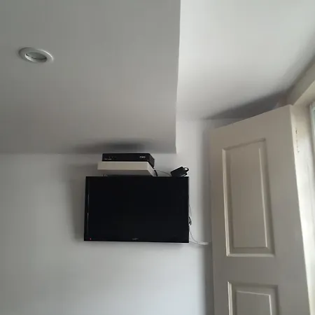 Housetik Loios *
